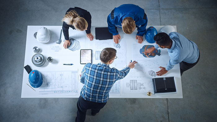 From Engineer to Leader: Making the Leap to Management